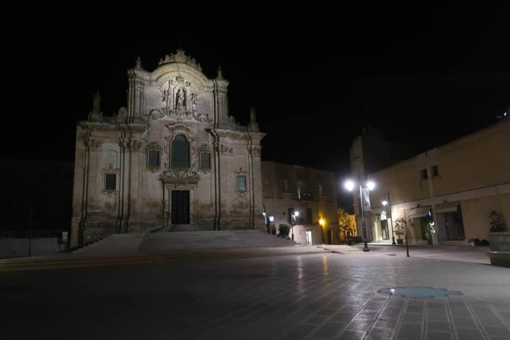 alt="Visitare Matera, destinazione Best In Travel 2018 di Lonely Planet"