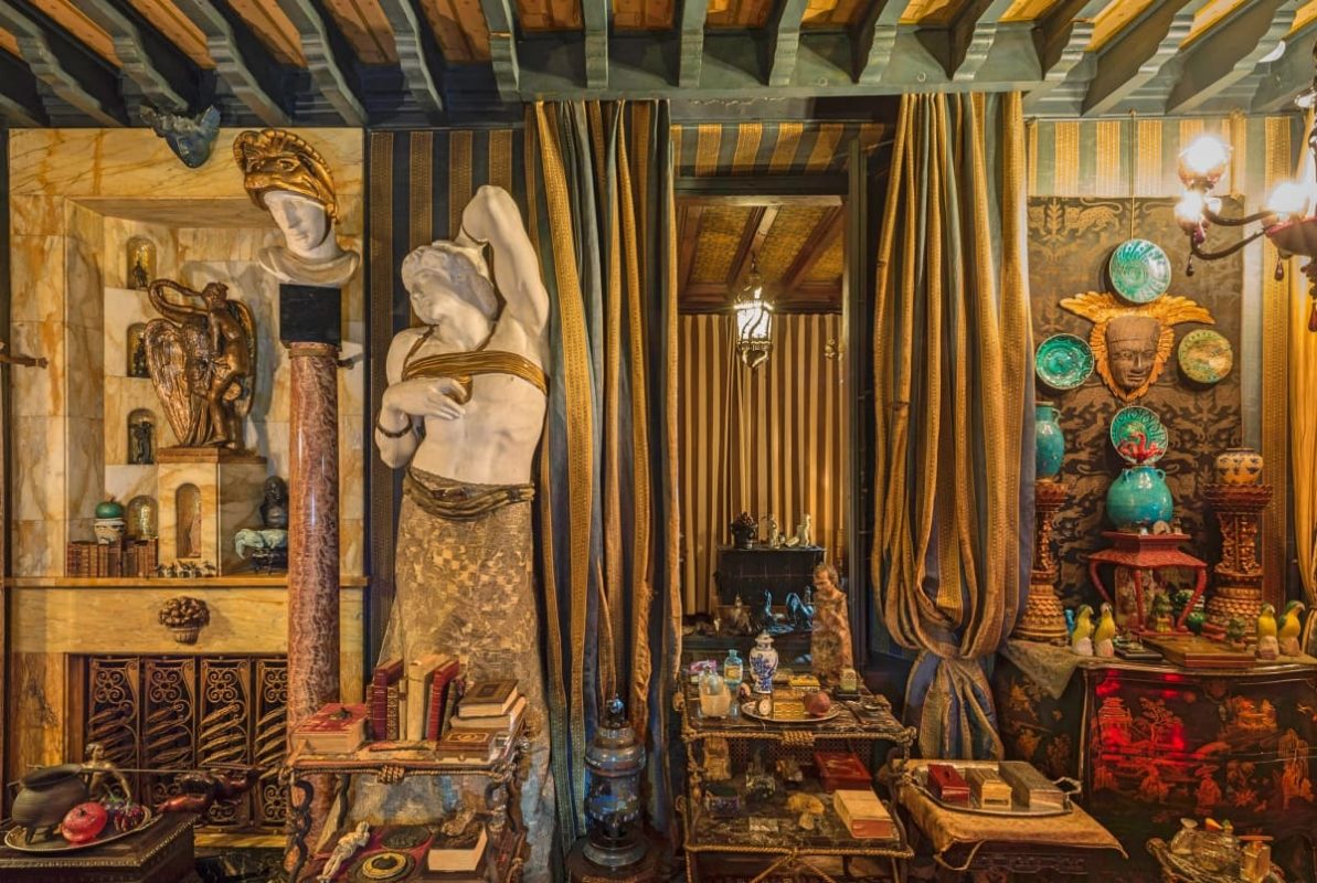 stanza della leda al vittoriale degli italiani
