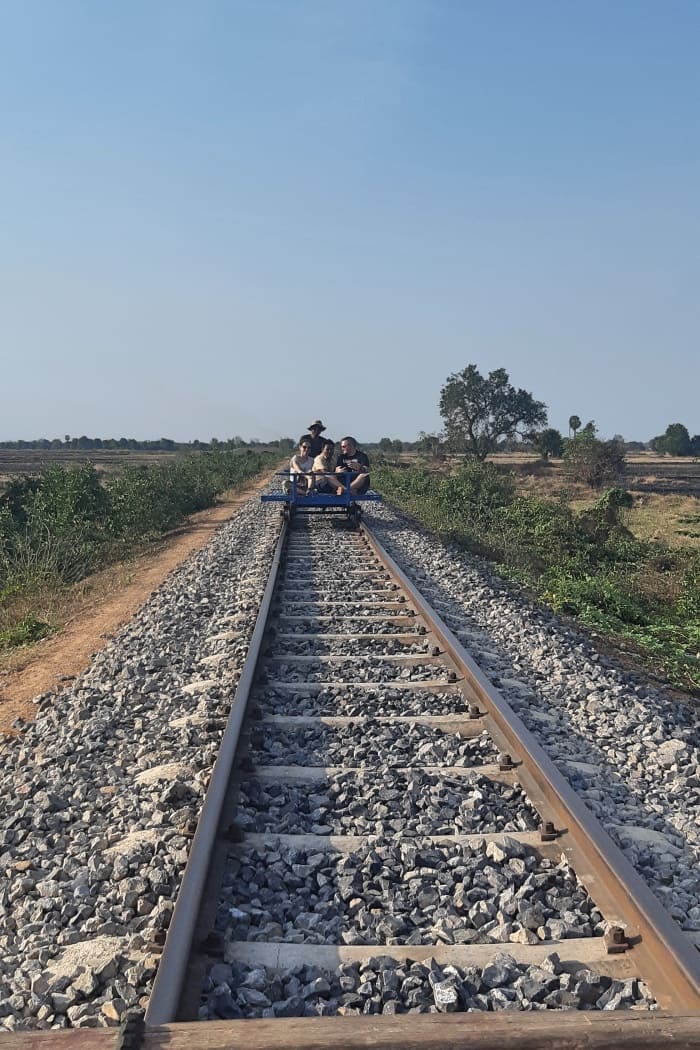 Il Bambu Train, tra le cose da fare a Battambang