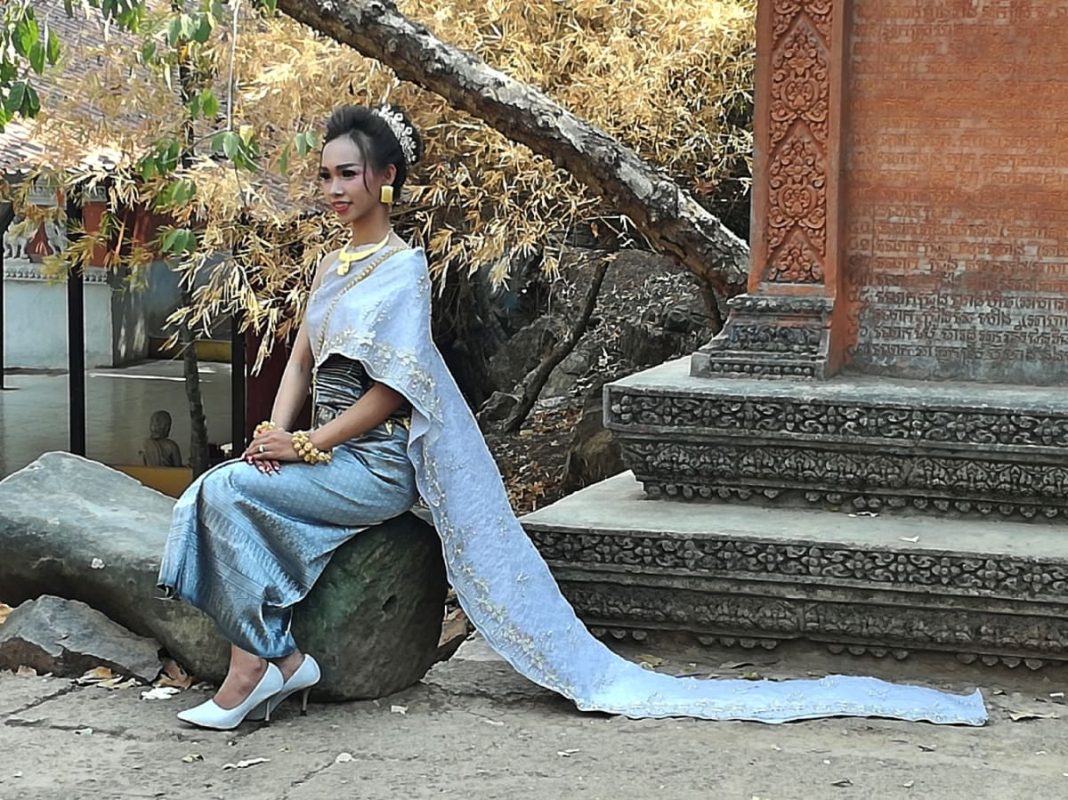 Promessa sposa tra i templi di Battambang